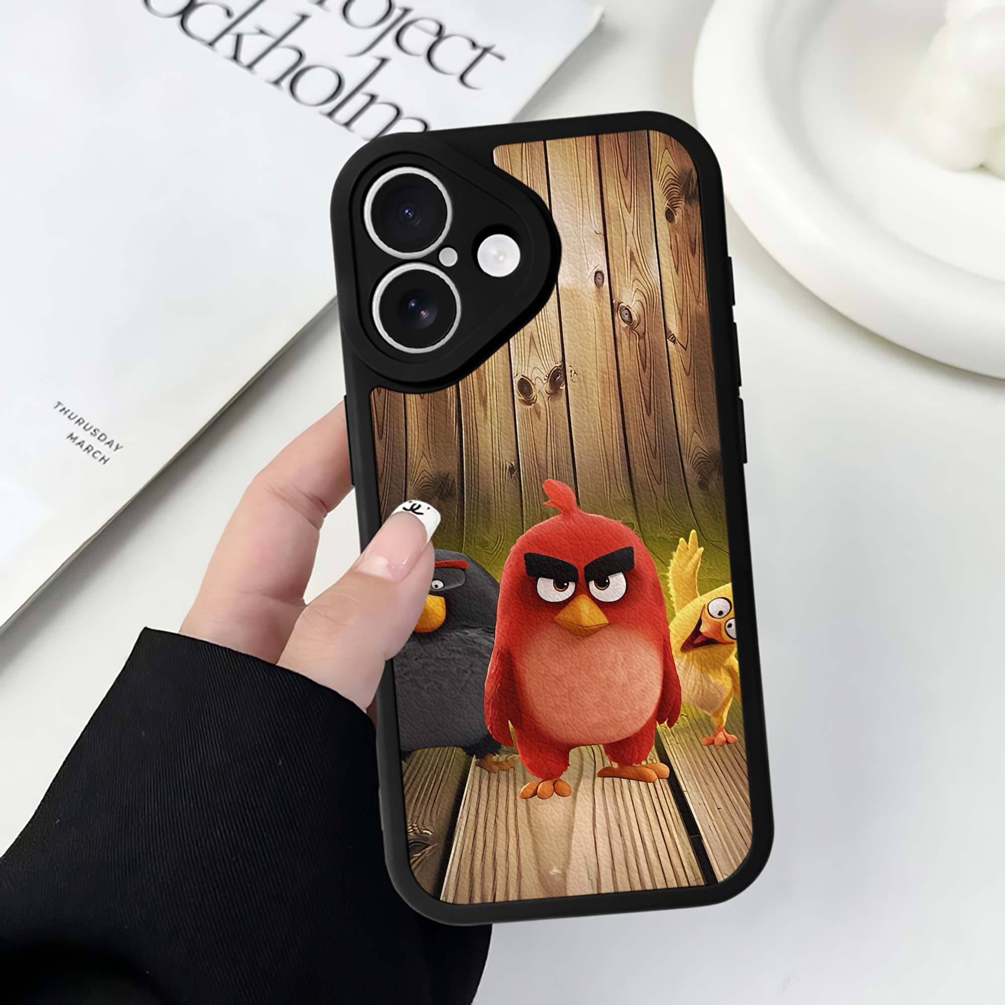 （画像用） Angry Birds アングリーバード 【iPhone 16シリーズ対応】シリコンスマホケース（レザー調） 材質：シリコン